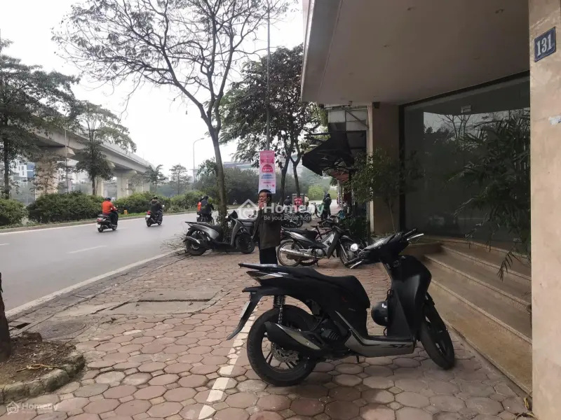 Mặt Phố Hồ Tùng Mậu– 1 Mặt Phố + 1 Mặt Ngõ– Sát Quận Ủy – Kinh Doanh Đa Dạng