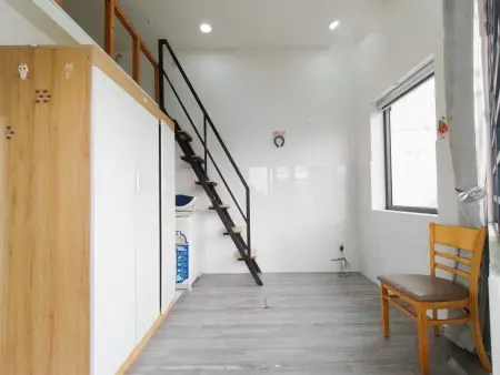 Cho Thuê Duplex - Ban Công Thoáng Mát - Ko Giới Hạn Người Ở - Gần Học Viện Hàng Ko Tân Bình