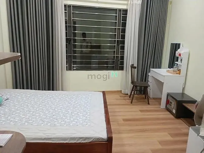 Bán Nhà Ngõ Phố Bồ Đề 30M2 X 4T Nhà Đẹp Thiết Kế Hiện Đại . Giá 7,6 Tỷ