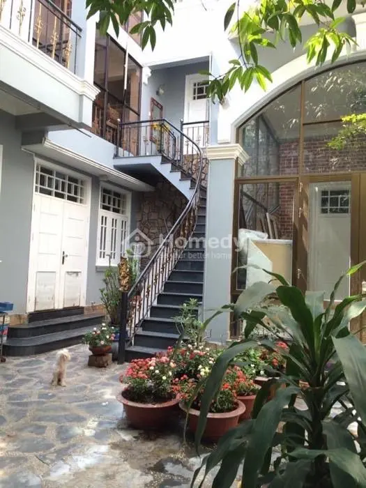 Cô 6 Bán Biệt Thự Cống Quỳnh Để Đi Mỹ 333M2