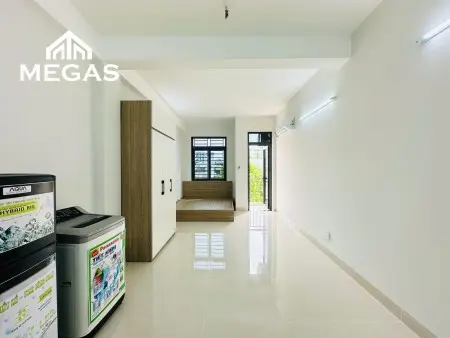 Cho Thuê Căn Studio Full Nội Thất – Cửa Sổ & Ban Công – Thiết Kế Tiện Nghi