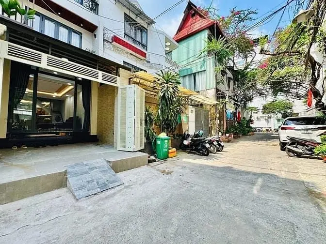 📍Hẻm Xe Hơi 8 Mét • Khu D2. Nguyễn Gia Trí • Ung Văn Khiêm P25, Bth