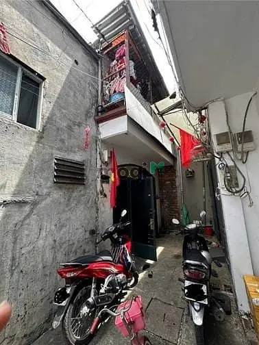 Bán Nhà 14,8M2 Xây 2 Tầng Giá 1,75 Tỷ Sổ Riêng Tân Phú