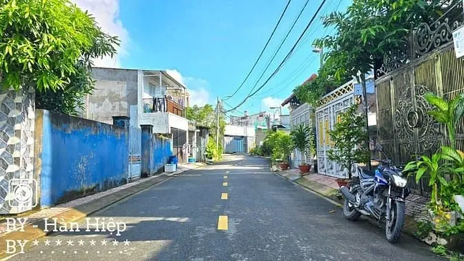 Bán Nhà Mặt Tiền Đường 102 Lã Xuân Oai, Tnp.a, Q9 - Dt: 88M2.