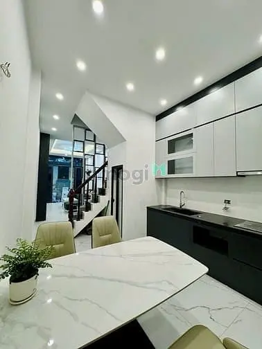 Bán Nhà Thịnh Liệt,Dt33M,Giá Hơn 7 Tỷ,Ngõ Thông ,Oto 15M