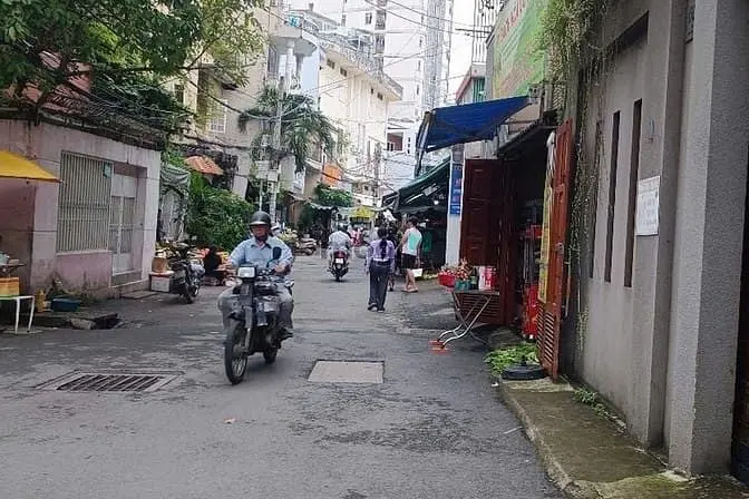 Cần Cho Thuê Nhà 1 Trệt 3 Lầu 30Tr/Th Hẻm Xe Hơi Nguyễn Văn Thương(D1)