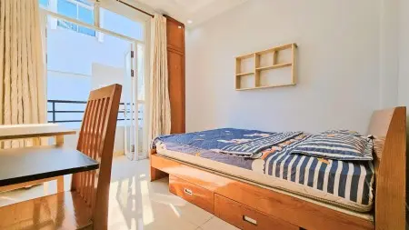 Phòng Full Nội Thất Cao Cấp, Ban Công To, Ngay Hàng Xanh, Bình Thạnh