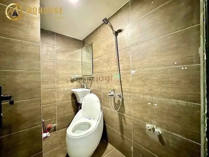 🔥 Bán Nhà Giải Phóng, Phường 4, Tân Bình - Vị Trí Đẹp, Gần Sân Bay!