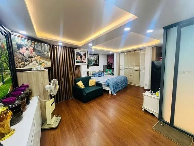 🔥 Bán Nhà Giải Phóng, Phường 4, Tân Bình - Vị Trí Đẹp, Gần Sân Bay!