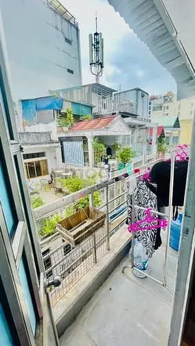 Cho Thuê Phòng Q3.Lầu 4.Rộng Rãi.ban Công.tolet Riêng 3Tr3