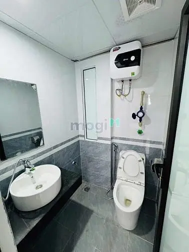 Nhà Mới Ngay Ngã Tư Thủ Đức - Gần Spkt Hub