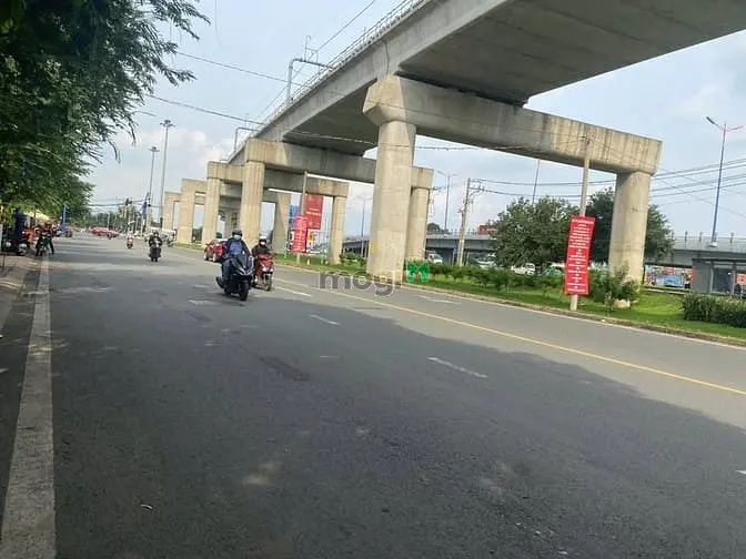 Nhà Mặt Tiền, Dt 274M2 Ngang 8,7M, Đg Nguyễn Văn Bá, Bình Thọ, T. Đức