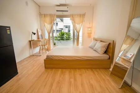 Studio Ban Công Lớn – Full Nội Thất, Máy Giặt Riêng – Q1