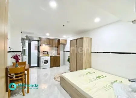 Studio Full Nt Ban Công Quận 7, Thuận Tiện Qua Quận 4 Và Quận 1, Tdtu, Rmit, Ufm, Nttu