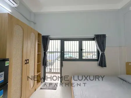 Cho Thuê Studio Full Nội Thất – Tách Bếp, Ban Công View Sân Bay – Gần Etown & Sân Bay Tsn