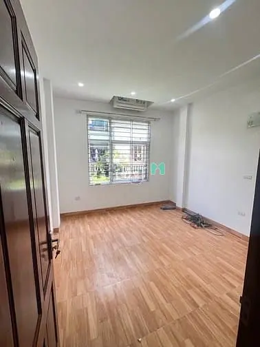 Bán Nhà Hoàng Liệt ,Dt40M2 X 5T,Giá Nhỉnh 9 Tỷ ,Oto Đỗ Cổng ,Ngõ Thông