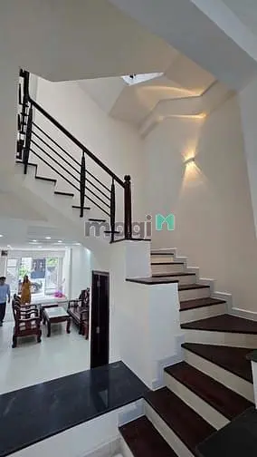 Cực Phẩm• Ngay Pmh• 4 Tầng• Sân Thượng • O Tô Ngủ Trong Nhà• Chỉ 13Tỷ5