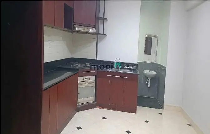 Đang Cần Cho Thuê Căn Nhà 1 Trệt 3 Lầu 26Tr/Th Hẻm Xe Hơi Đường D5