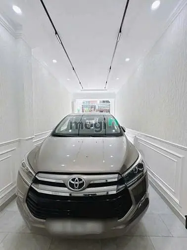 Cho Thuê Nhà Hẻm Xe Tải Đường Sư Vạn Hạnh, Quận 10 - Có Gara Oto