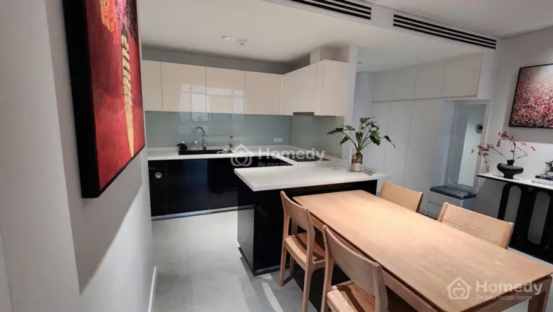 Căn Hộ 2 Ngủ Full Nội Thất View Hồ Tây Mặt Đường Lớn Giá Hợp Lý