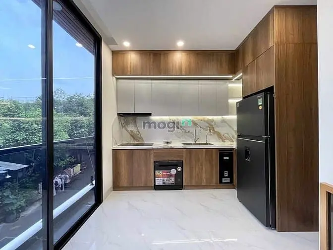 Bán Căn Nhà Phố Mặt Tiền Đường Phong Cách Hiện Đại