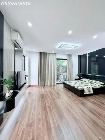 Siêu Phẩm Lô Góc, Nhà Đẹp Ở Luôn, Ngõ Thông, Thang Máy Ô Tô Cách Nhà 20M. Sân Chơi Chỉ 15 Mét. Thi