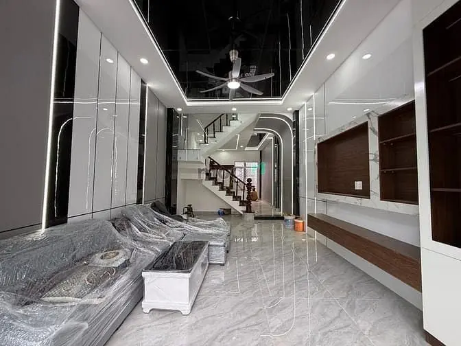 Nhà Bên Trường Học, Đường Tl 29, D5:4X22M, Trệt, 3Lầu, 4Pn, Sân Ô Tô