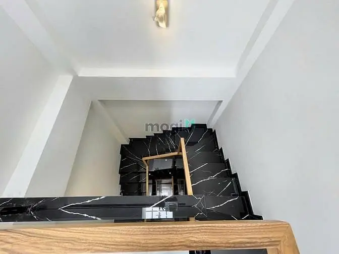 Bán Căn Nhà Phố Mặt Tiền Đường Phong Cách Hiện Đại