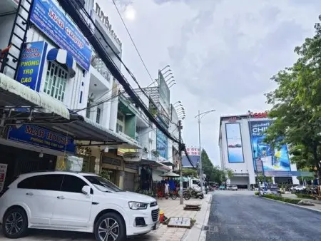 Cần Cho Thuê Mặt Bằng Phía Trước ( Mặt Bằng Vỉa Hè)- Trung Tâm Cần Thơ