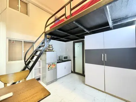 Gác Lửng Tiện Nghi Siêu Thoáng Ngay Khu Ẩm Thực Phan Xích Long