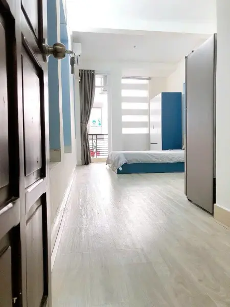 Cho Thuê Phòng Trọ Ban Công Thoáng, Nhà Thang Máy – Đường Trần Quang Khải, Quận 1