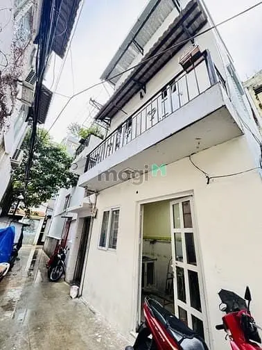 Bán Nhà 3 Tầng, Ngay Trường Tiểu Học Trần Hưng Đạo, Trần Đình Xu - Q1