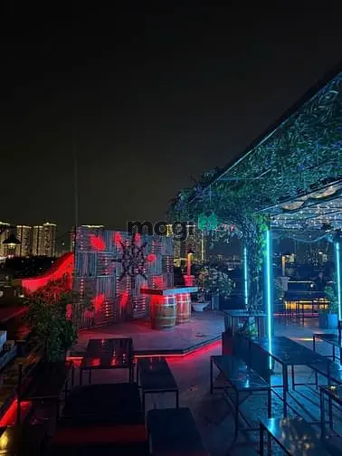 Cho Thuê Mặt Bằng Kinh Doanh Quán Rooftop Diện Tích 320M Quận 7