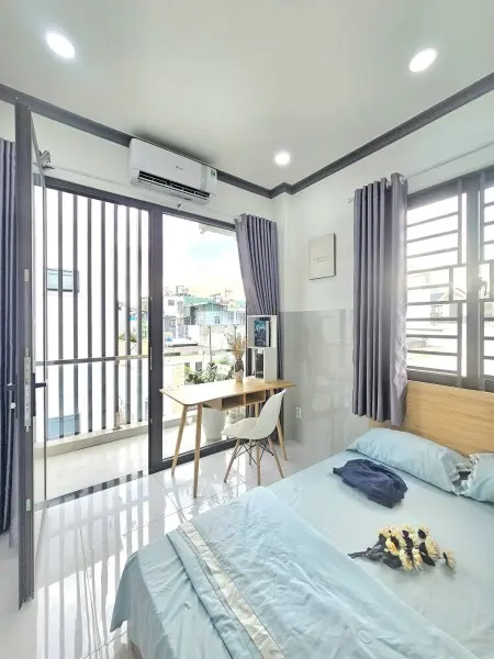 Cho Thuê Phòng Ngay Nguyễn Gia Trí_Ban Công Full Nội Thất Gần Ngã Tư Hàng Xanh, Q1,Q2