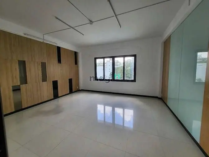 Cho Thuê Tòa Nhà Nguyễn Văn Trỗi – Cao Tầng, Có Hầm Và Thang Máy