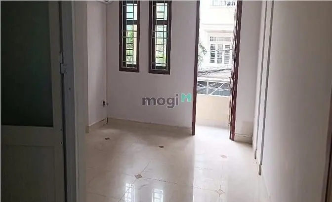 Đang Cần Cho Thuê Căn Nhà 1 Trệt 3 Lầu 26Tr/Th Hẻm Xe Hơi Đường D5