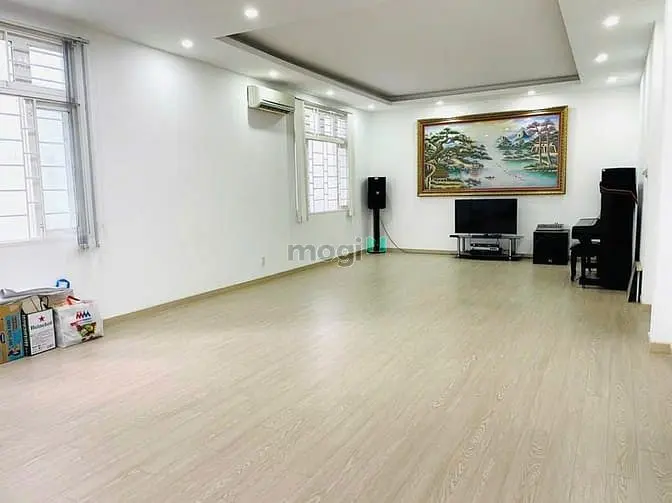 Cho Thuê Nhà Hẻm Xe Hơi Tránh Nhau Đường Cách Mạng Tháng Tám, Q10