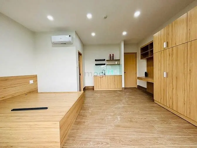 Trống Sẵn Studio Ban Công Full Nt Siêu Thoáng Ngay Dương Quảng Hàm