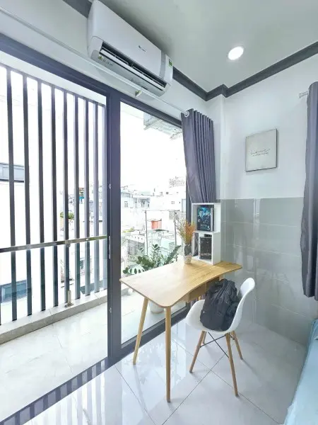 Cho Thuê Phòng Ngay Nguyễn Gia Trí_Ban Công Full Nội Thất Gần Ngã Tư Hàng Xanh, Q1,Q2