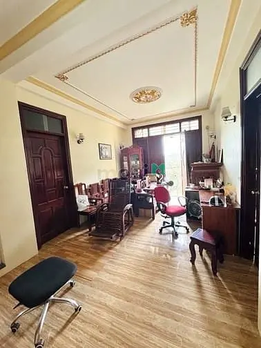 Bán Nhà Cầu Giấy - Sẵn Ở Ngay - 20M Ra Mặt Phố - Thoáng Sáng