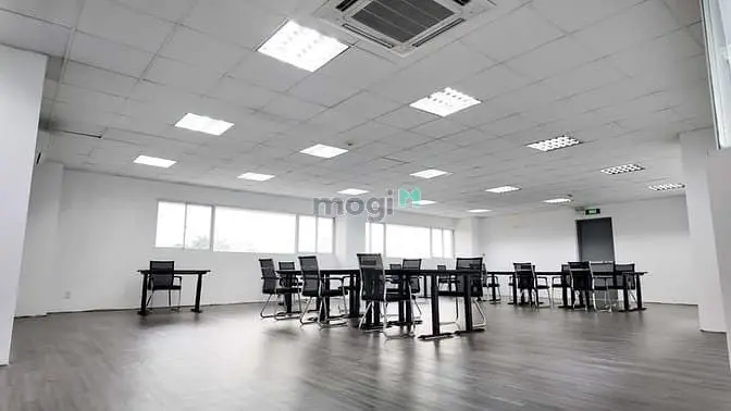 Cho Thuê Văn Phòng 290M2 Full Kính Sáng, Mặt Tiền Đinh Bộ Lĩnh
