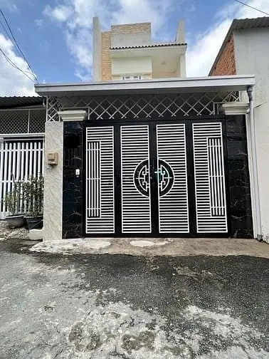 Bán Nhà Mới 100M² Long Trường Q9 – Hẻm Ô Tô, Ở Ngay, Giá Chỉ 5.X Tỷ