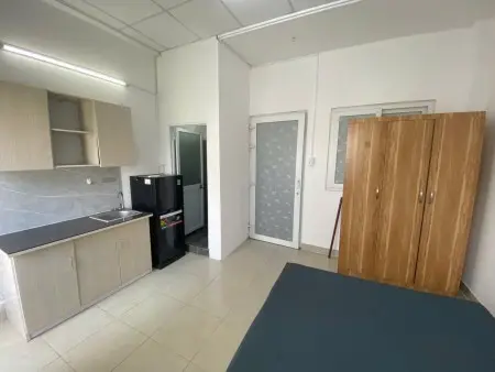 Cho Thuê Phòng Ban Công Ngay Gigamall Cầu Bình Lợi