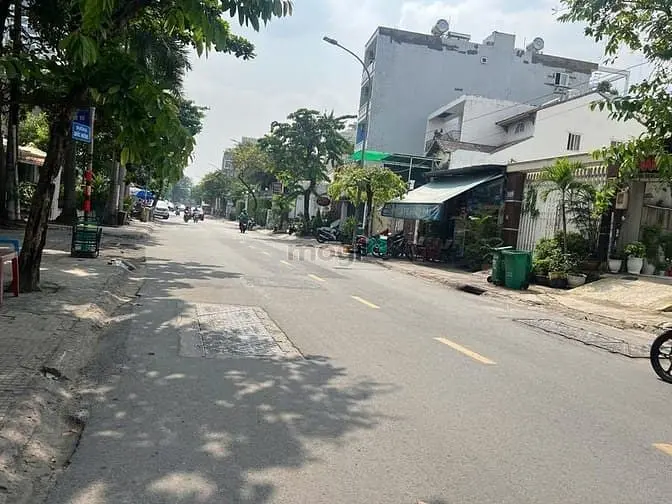 Mặt Bằng 200M2 Trệt + Lửng Tại Thảo Điền, Kd Ko Hạn Chế. Giá 59Tr/Th