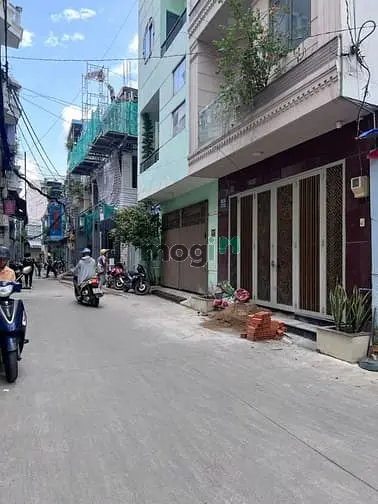 Bán Nhà Hxh Nhựa 6M Thích Quảng Đức 3 Tầng Ngang 4.2M Nở Hậu Nhẹ