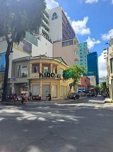 Nhà Hót - Góc 2Mt 49B Nguyễn Trãi, Q1. Dt: 5X20M, Kc: Trệt 1 Lầu