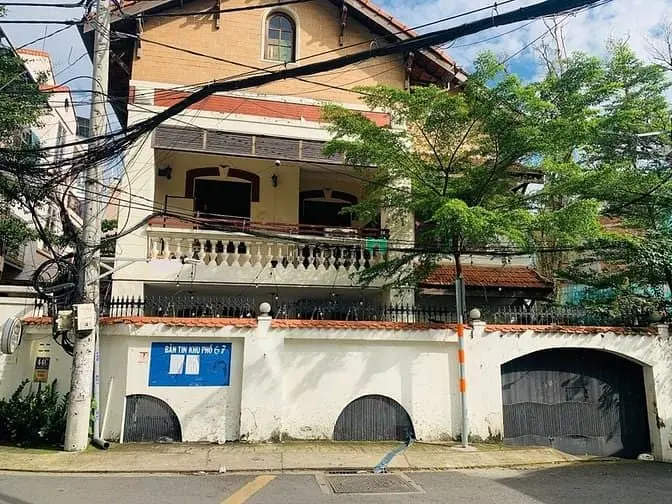 Cho Thuê Biệt Thự Khu Nguyễn Gia Trí – Villa Diện Tích Sử Dụng 800M2