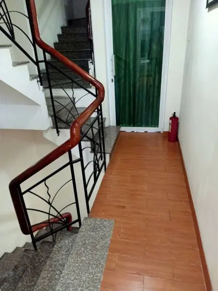 Chdv Giá Tốt Q1. Full Nội Thất. Sạch Sẽ. Giá 5.1 Triệu Có Cửa Sổ Thoáng. Ban Công Thoáng Phía Sau.