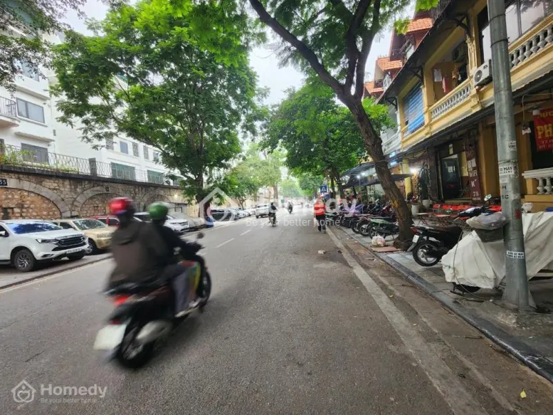 Bán Nhà Mặt Phố Phùng Hưng, Hoàn Kiếm 40M2, Mt 4.5M, Giá 11.8 Tỷ