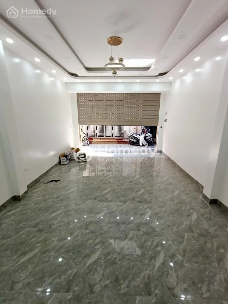 Nhà Mới Kính Koong – Thang Máy – Ô Tô Vào Nhà – Ngõ Thông – Gần Hồ – Cách Mặt Phố Chỉ 20M